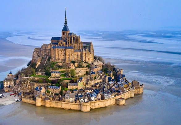 le mont saint michel dans son ensemble