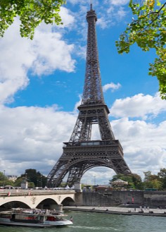 la tour Eiffel depuis la Seine